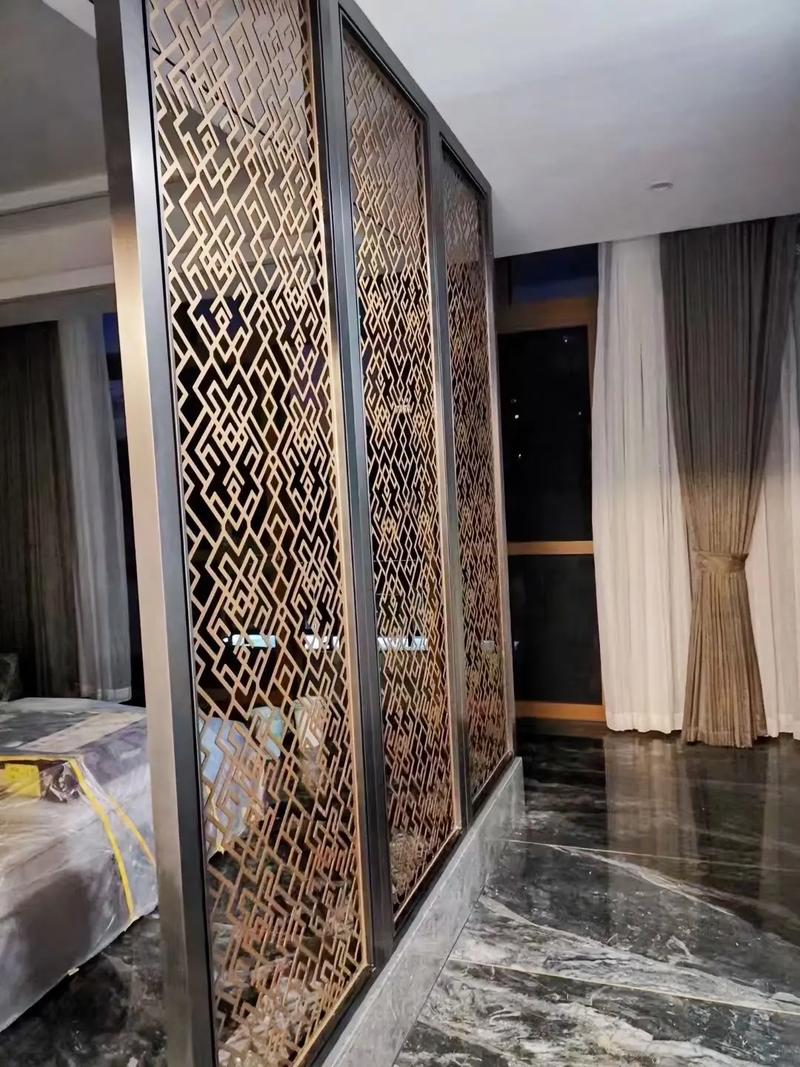 不锈钢装饰：打造未来家居的艺术