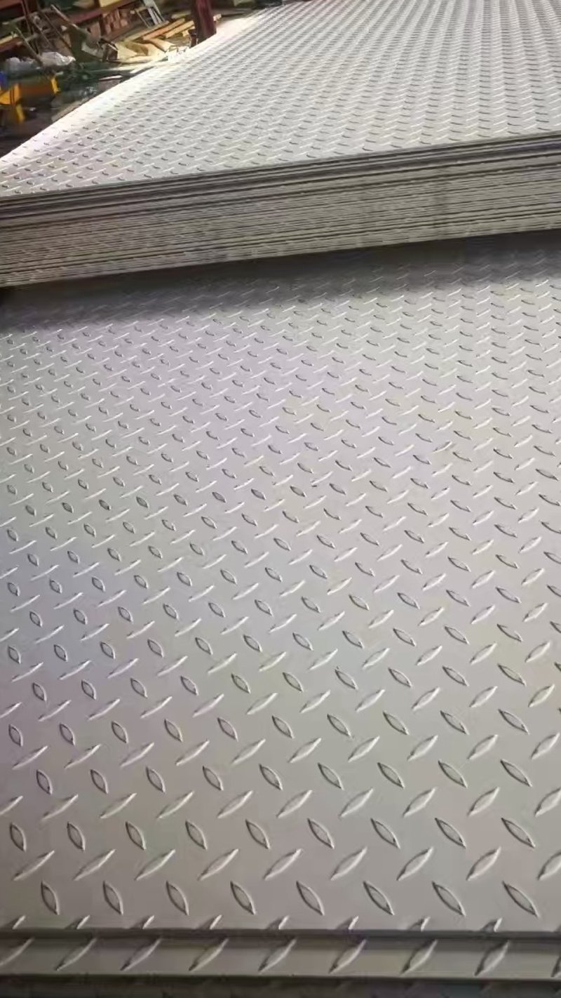 不锈钢装饰选购指南：打造美观与耐用并存的艺术品