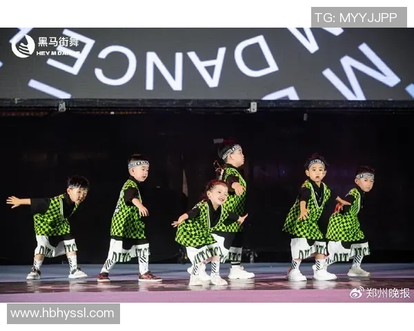 深圳街舞队的奋斗与荣耀：一段激情四溢的街舞纪实之旅